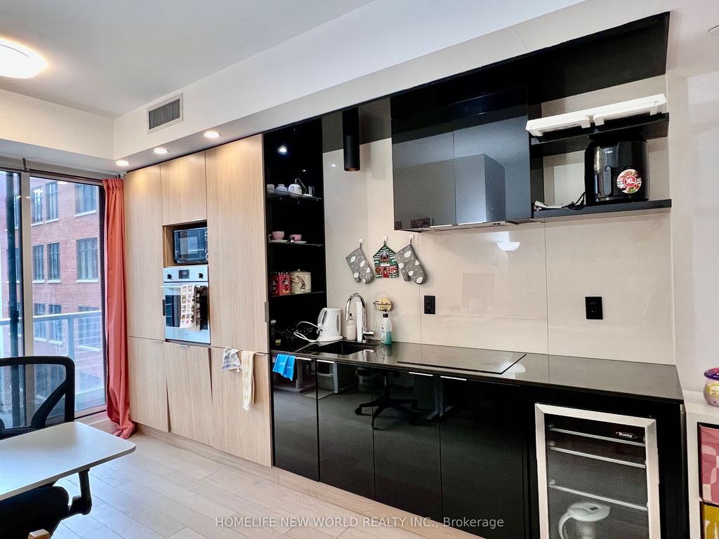 Photo of 70 Temperance Street #1012, Toronto, ON M5H 0B1 (MLS # C12938016)