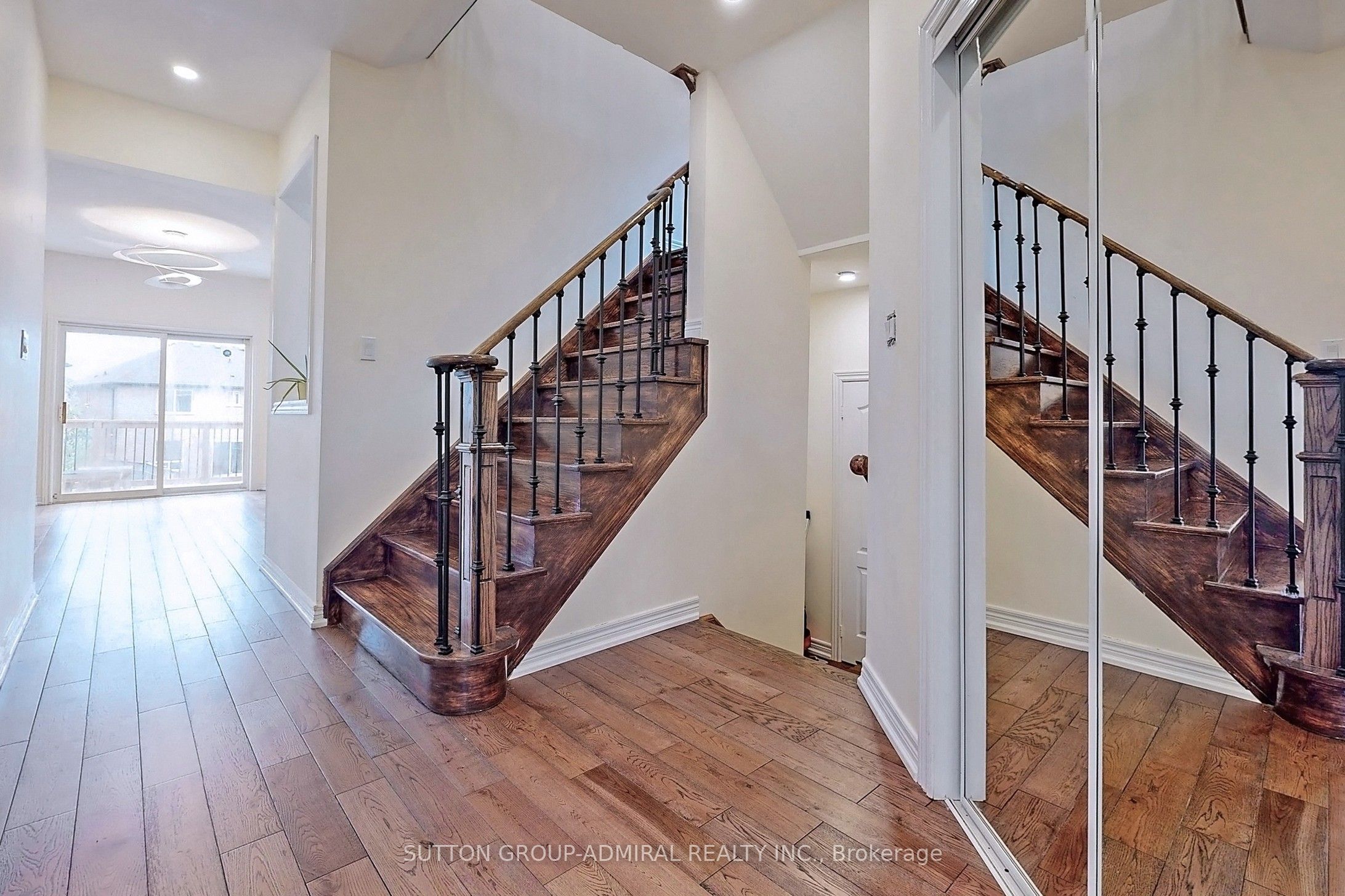 183 Ravineview Drive