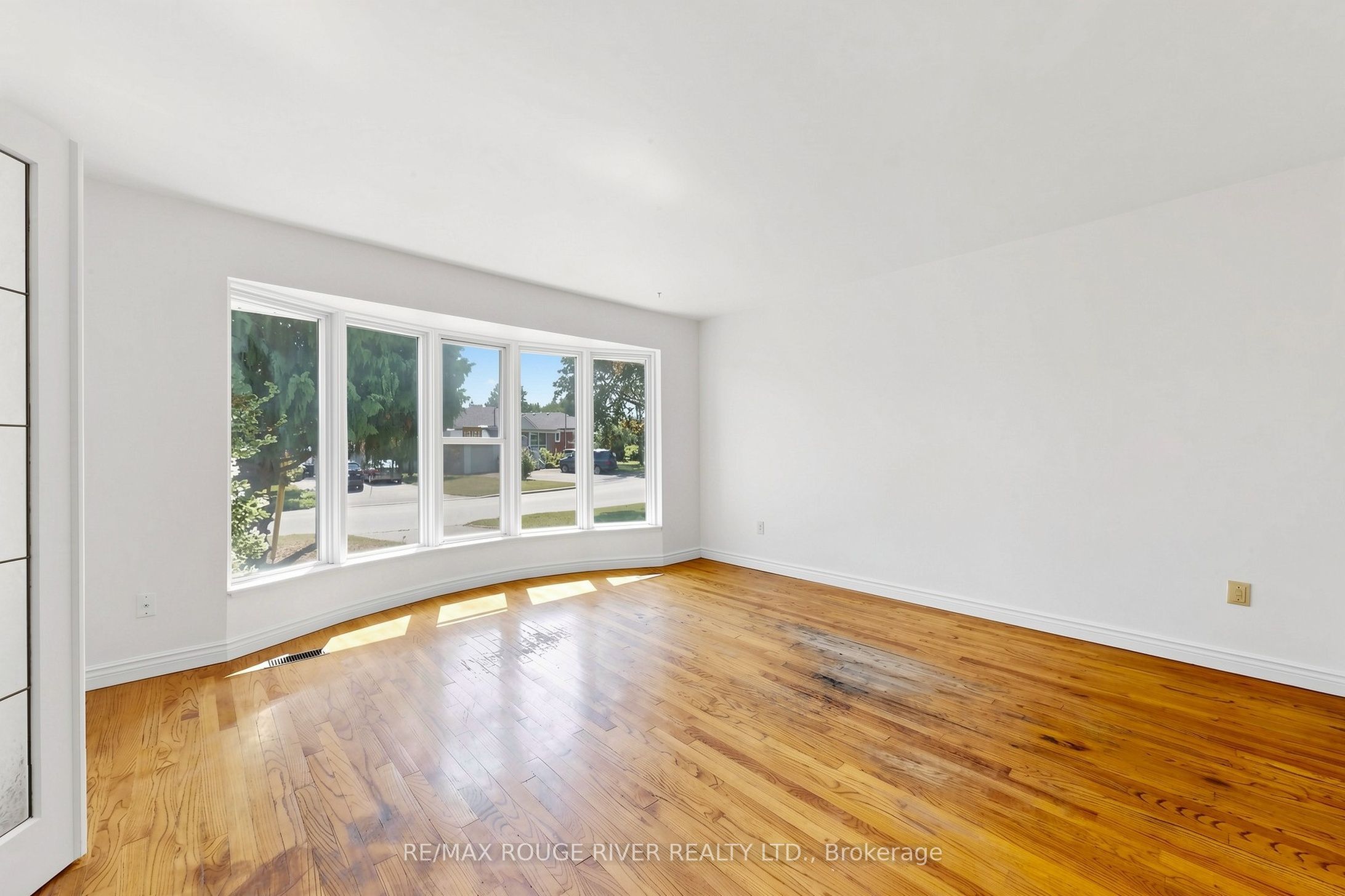 38 Lombardy Crescent