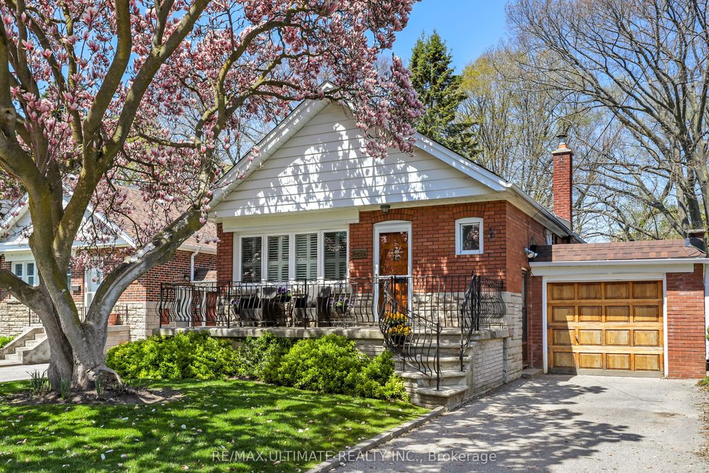 Photo of 220 Parkview Hill Crescent, Toronto, ON M4B 1R8 (MLS # E13119536)