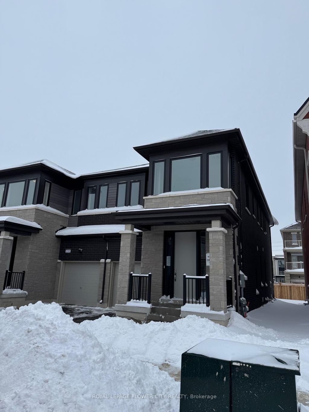 Photo of 3193 Crystal Drive, Oakville, ON L6M 0W8 (MLS # W12769758)