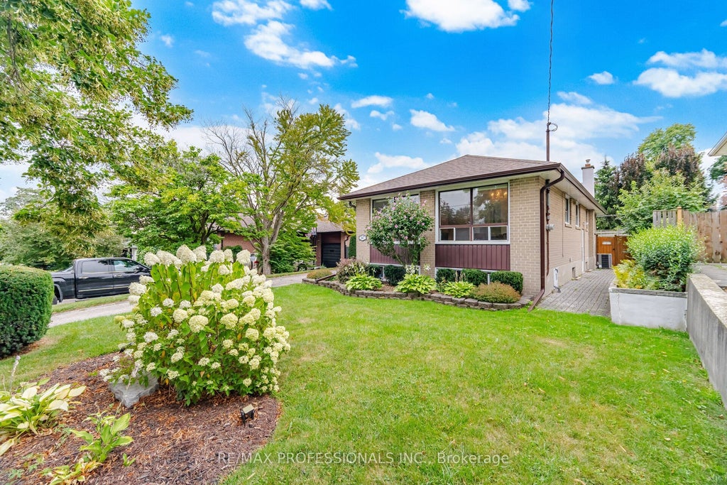 Photo of 147 Chapman Road, Toronto, ON M9P 1G2 (MLS # W13754244)