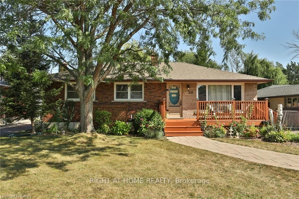 Photo of 226 Bel Air Avenue, Hamilton, ON L8E 5K2 (MLS # X12706872)