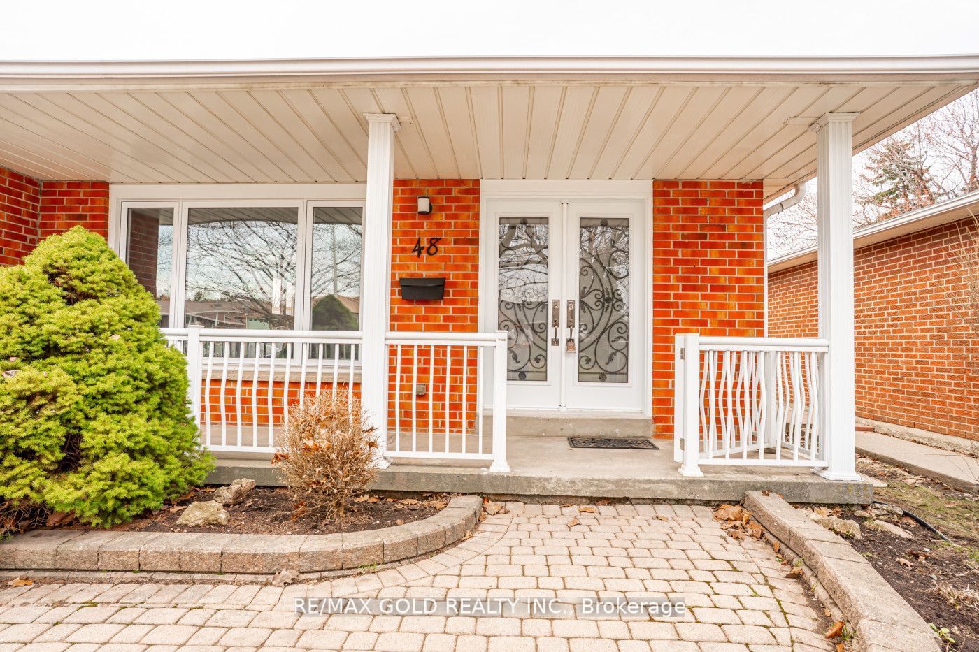 48 Malcolm Crescent