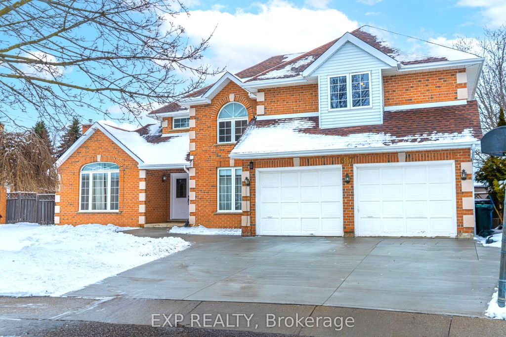 Photo of 637 Deer Run Drive, Waterloo, ON N2K 3H5 (MLS # X12890036)