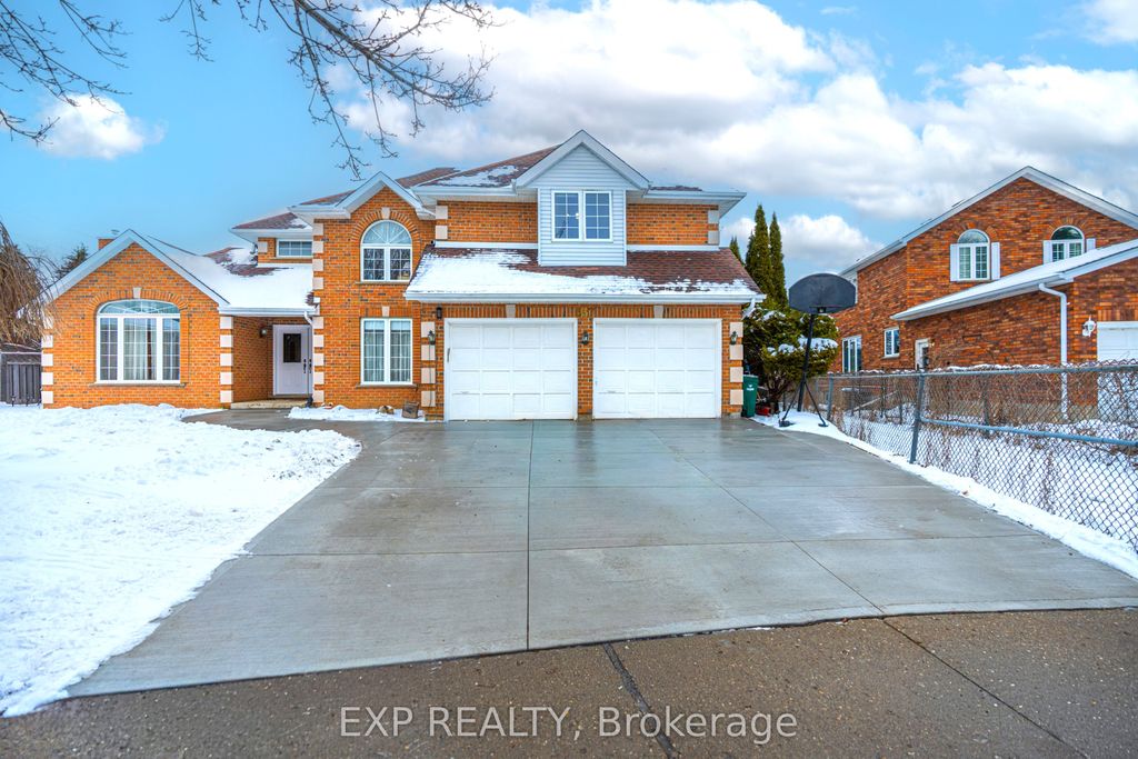 Photo of 637 Deer Run Drive, Waterloo, ON N2K 3H5 (MLS # X12890036)