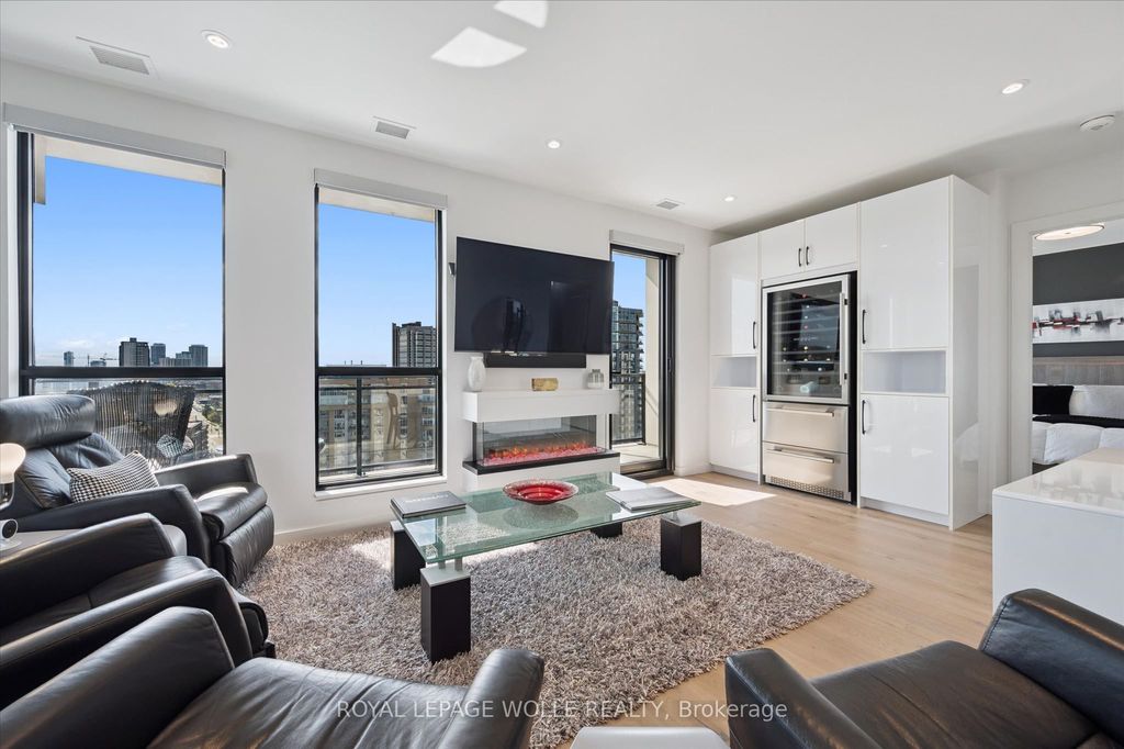 Photo of 181 King Street S #1714, Waterloo, ON N2J 0E7 (MLS # X13077252)