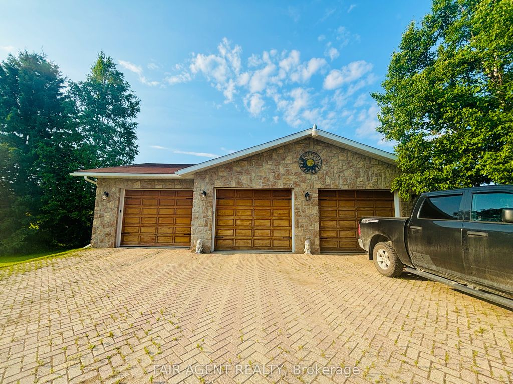 Photo of 79 STE MARIE Road, Kapuskasing, ON P0L 1V0 (MLS # T12438288)