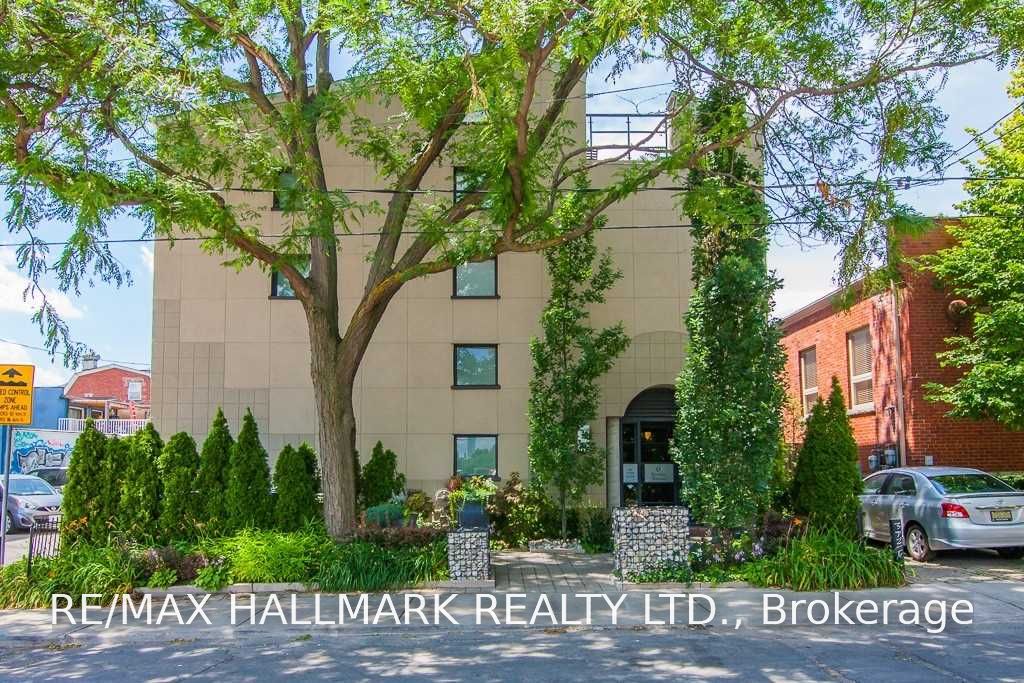 Photo of 6 Bartlett Avenue #7, Toronto, ON M6H 3E8 (MLS # W13797648)