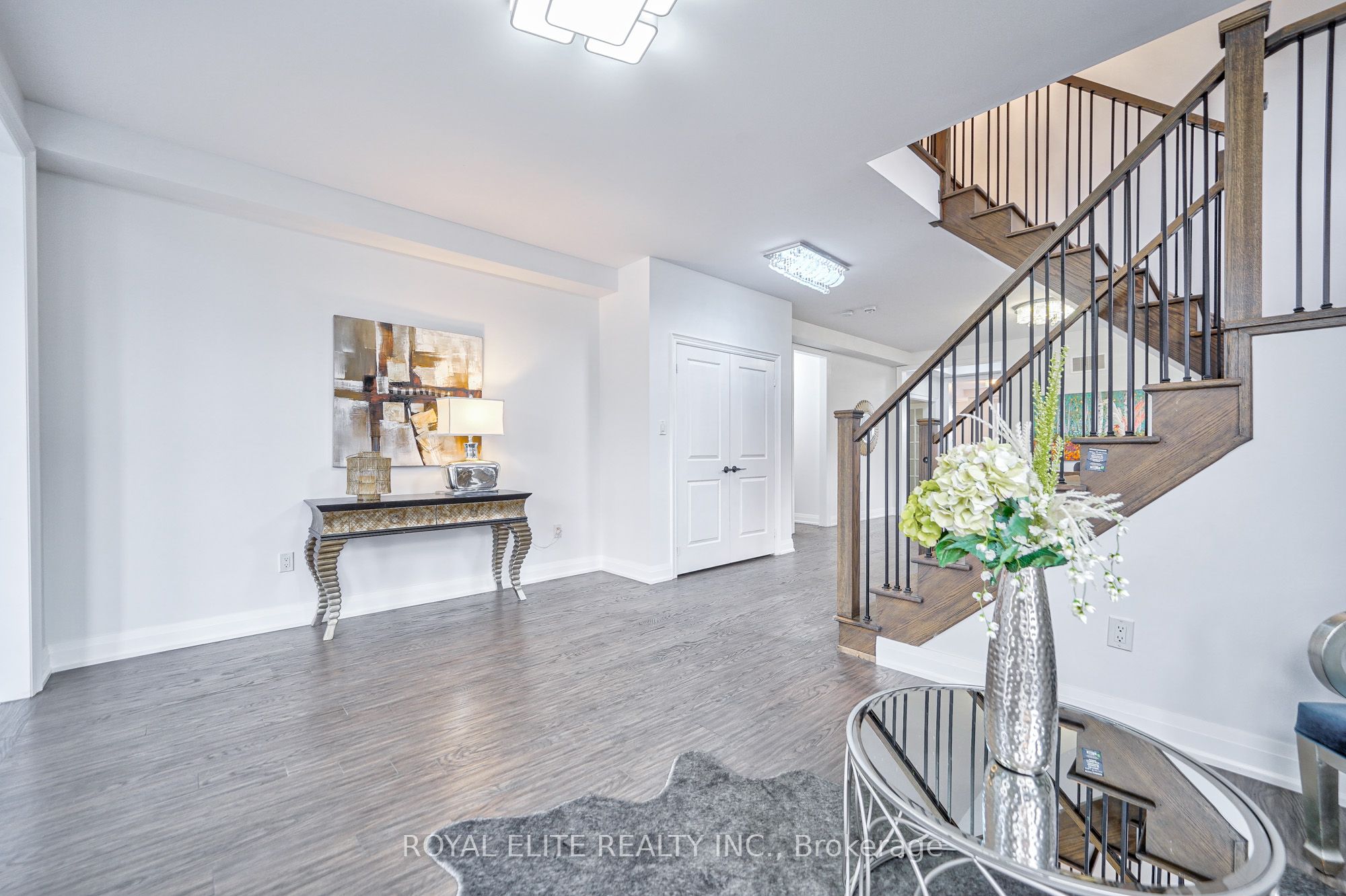 40 Conklin Crescent