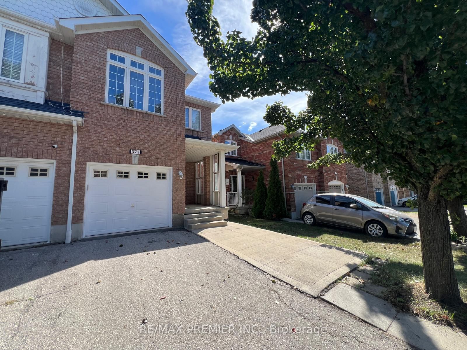 371 Krotone Crescent