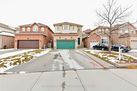 Photo of 11 Arthurs Crescent, Brampton, ON L6Y 4Y5 (MLS # W12628930)
