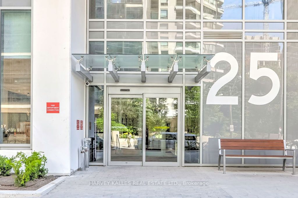 Photo of 25 Holly Street #LPH03, Toronto, ON M4S 0E4 (MLS # C13096384)
