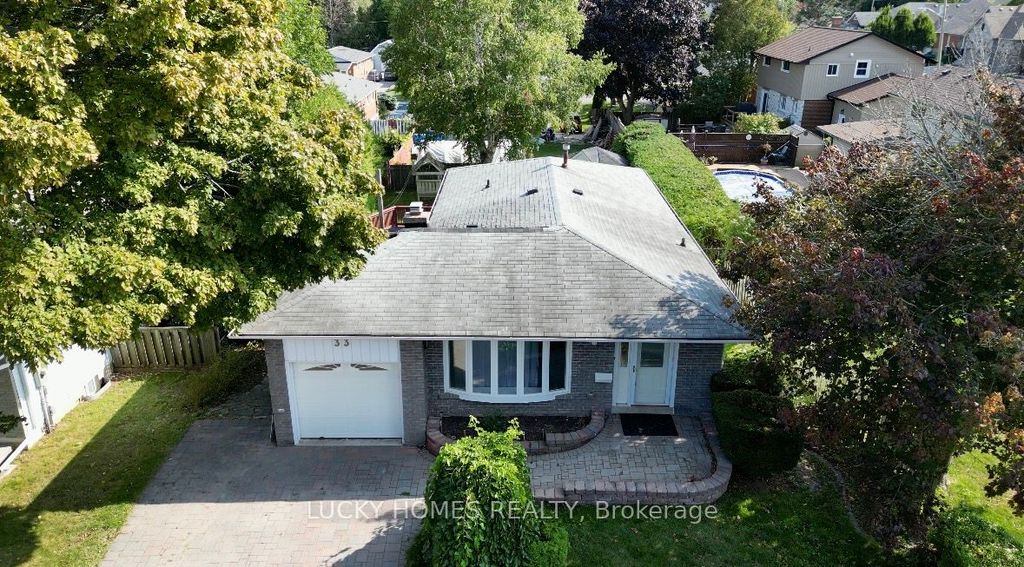 Photo of 33 Vanstone Court, Clarington, ON L1C 3V6 (MLS # E12387063)