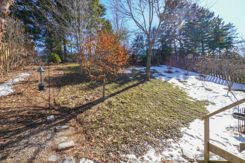 Photo of 32 Oakside Drive, Uxbridge, ON L9P 2A4 (MLS # N12954520)