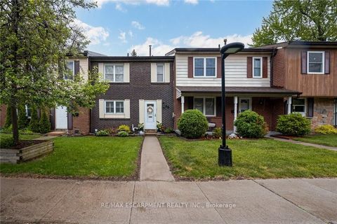 2825 Gananoque Drive 48 Mississauga ON L5N 1V6