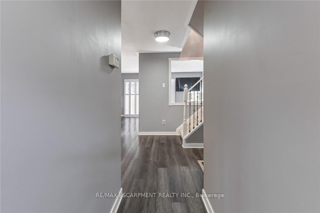 2825 Gananoque Drive 48