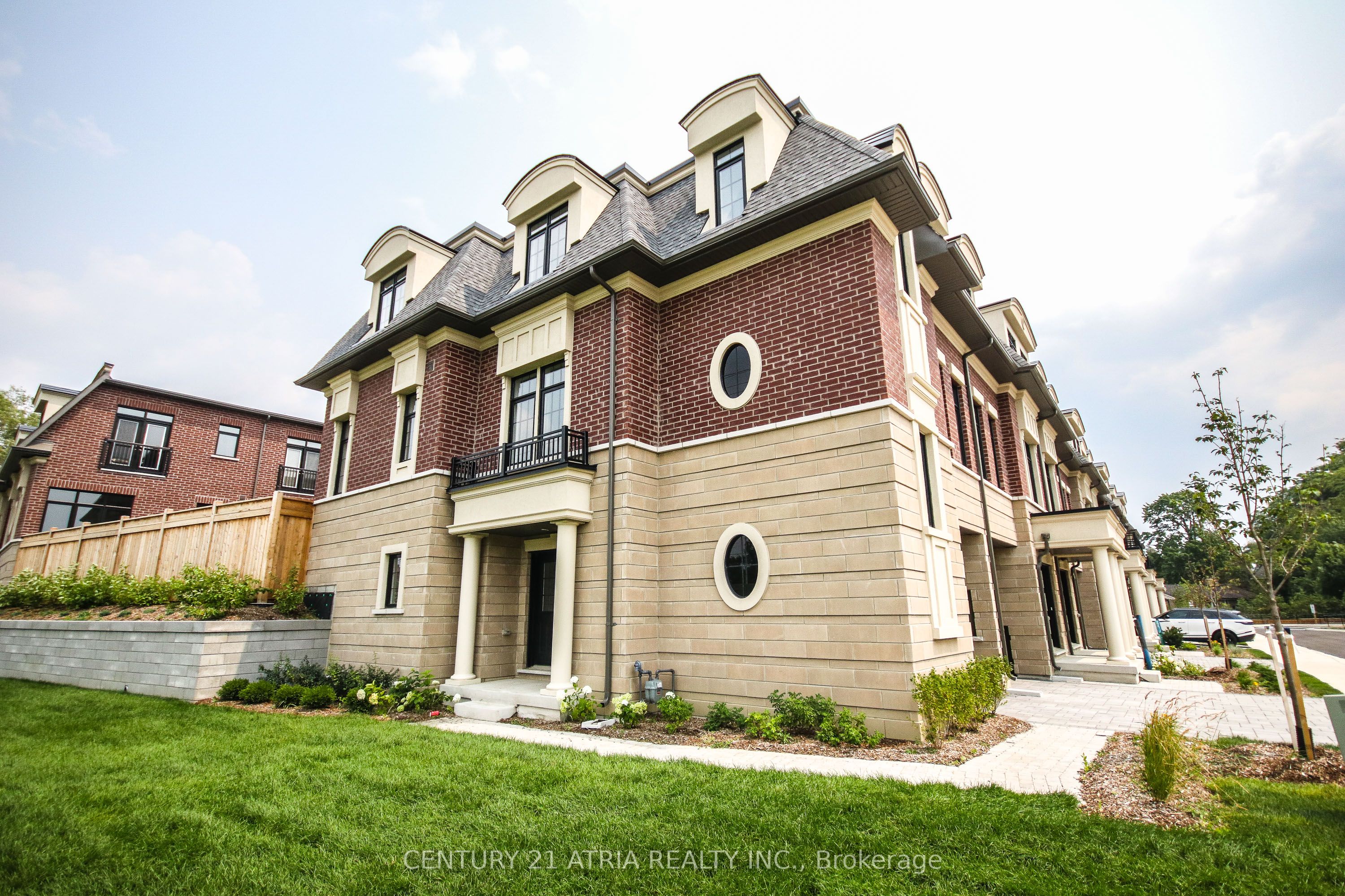 1671 Vellore Crescent