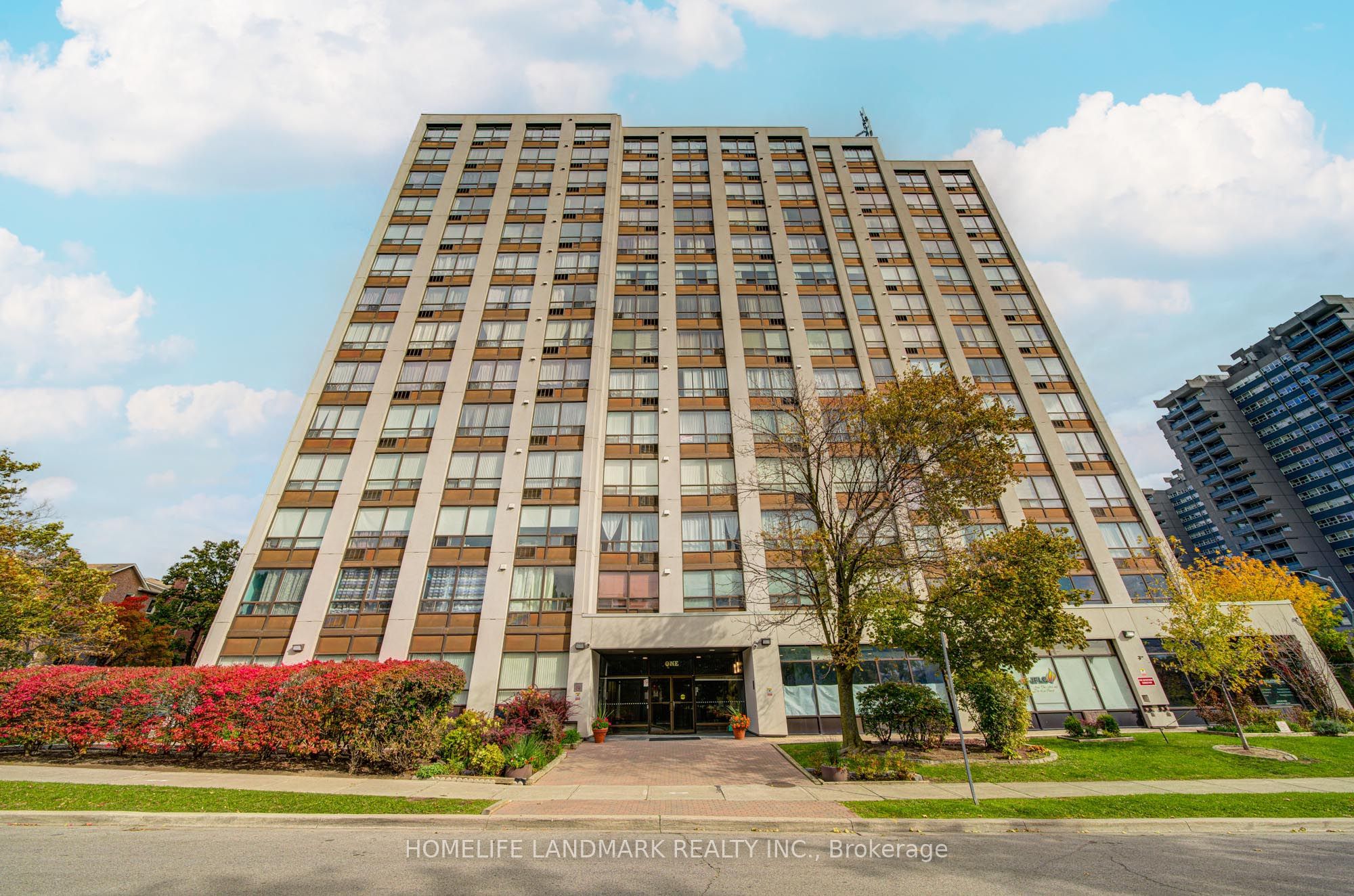 Photo 1 of 47 — 1 Reidmount Avenue 303, Toronto, ON M1S 4V3