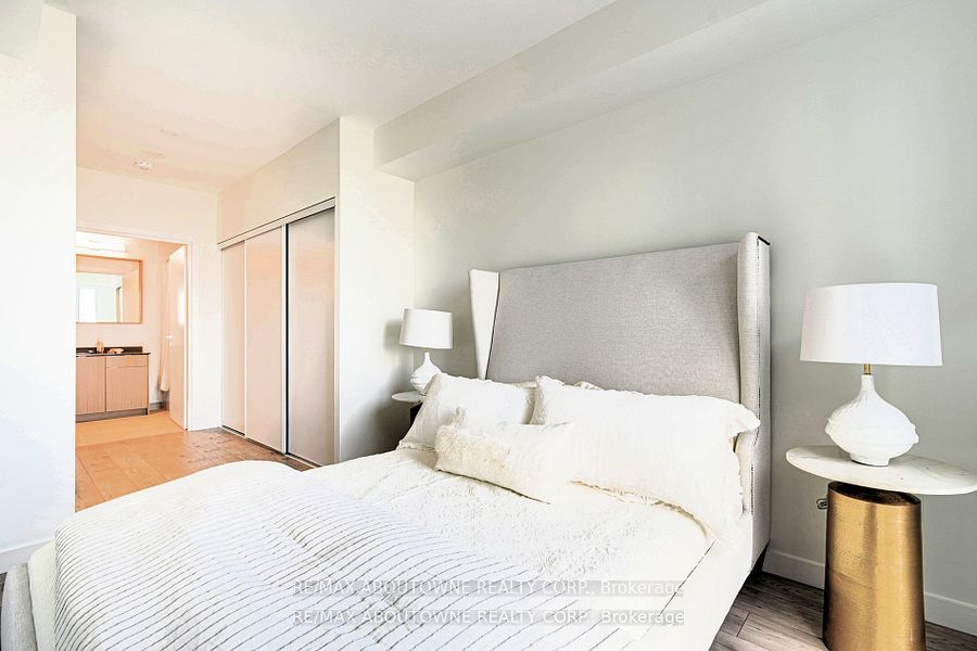 133 Bronte Road B0720