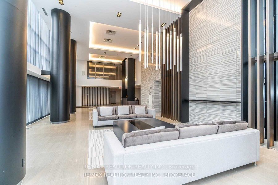 65 ONEIDA Crescent LPH04