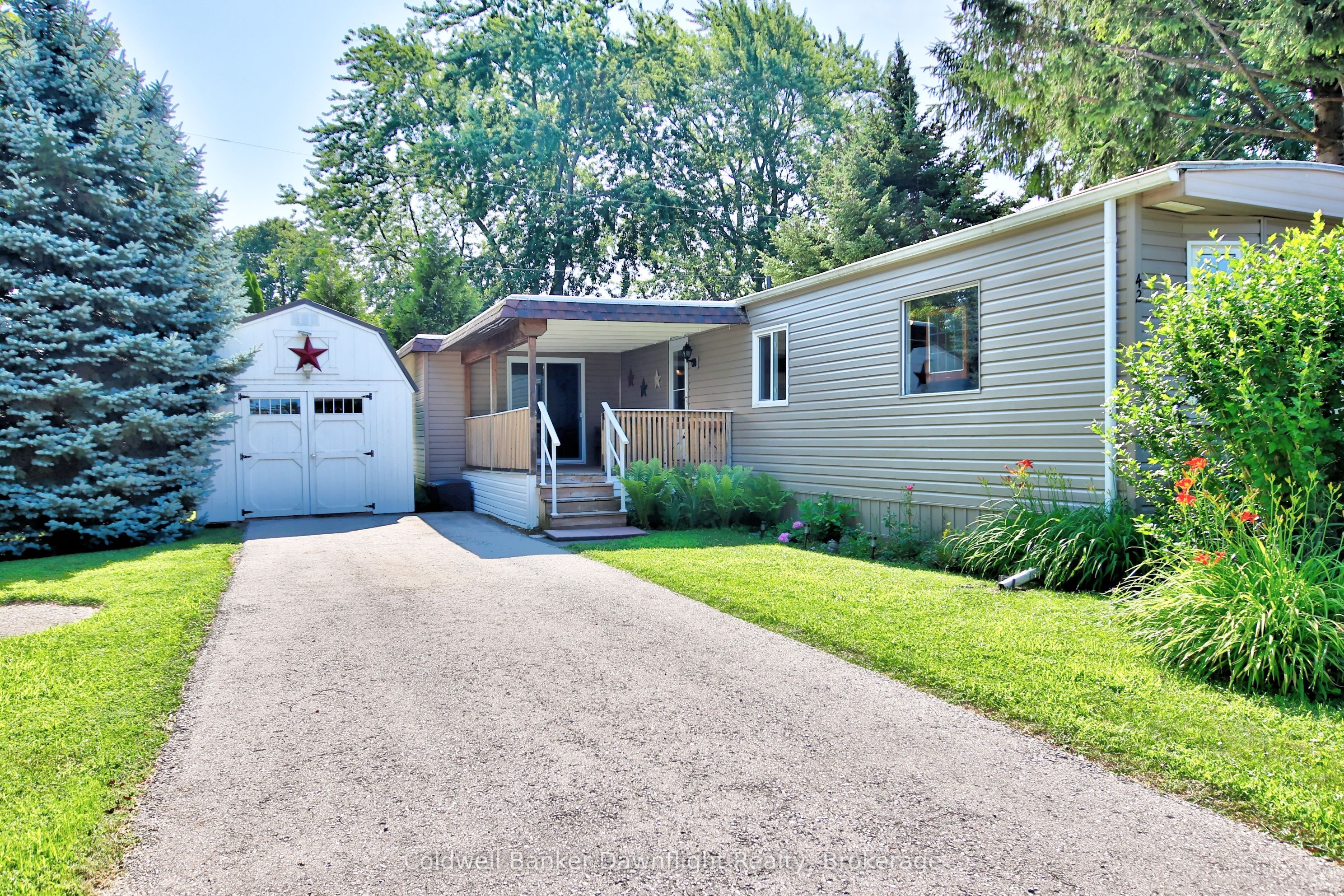 Photo 1 of 24 — 42 Cranberry Drive, Ashfield-Colborne-Wawanosh, ON N7A 3Y3