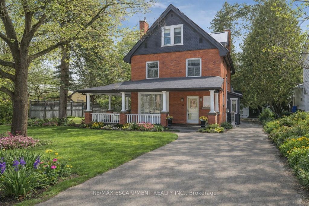 Photo of 96 Ontario Street, Bracebridge, ON P1L 2A2 (MLS # X13022688)