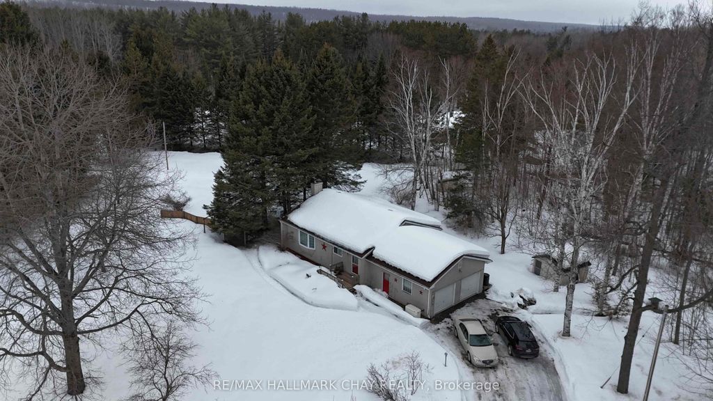 Photo of 348 Mount St. Louis Road E, Oro-Medonte, ON L0K 1N0 (MLS # S12858722)
