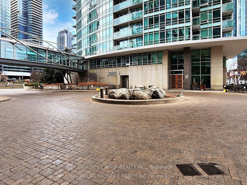 373 Front Street W 1902