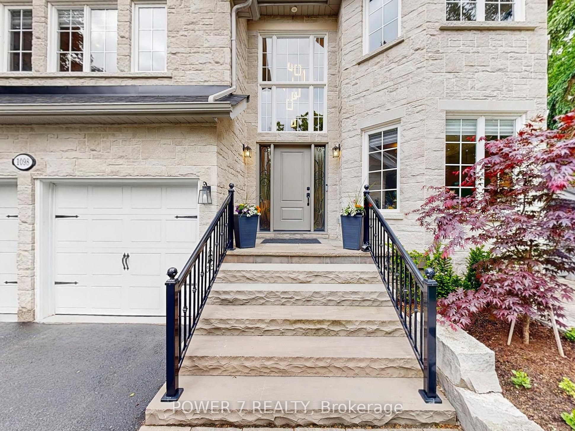 1098 Secretariate Road