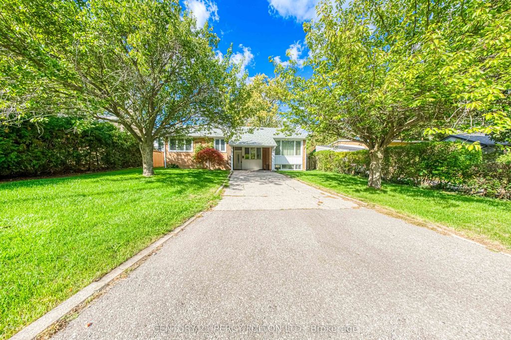 Photo of 73 Berkinshaw Crescent, Toronto, ON M3B 2T1 (MLS # C12462354)