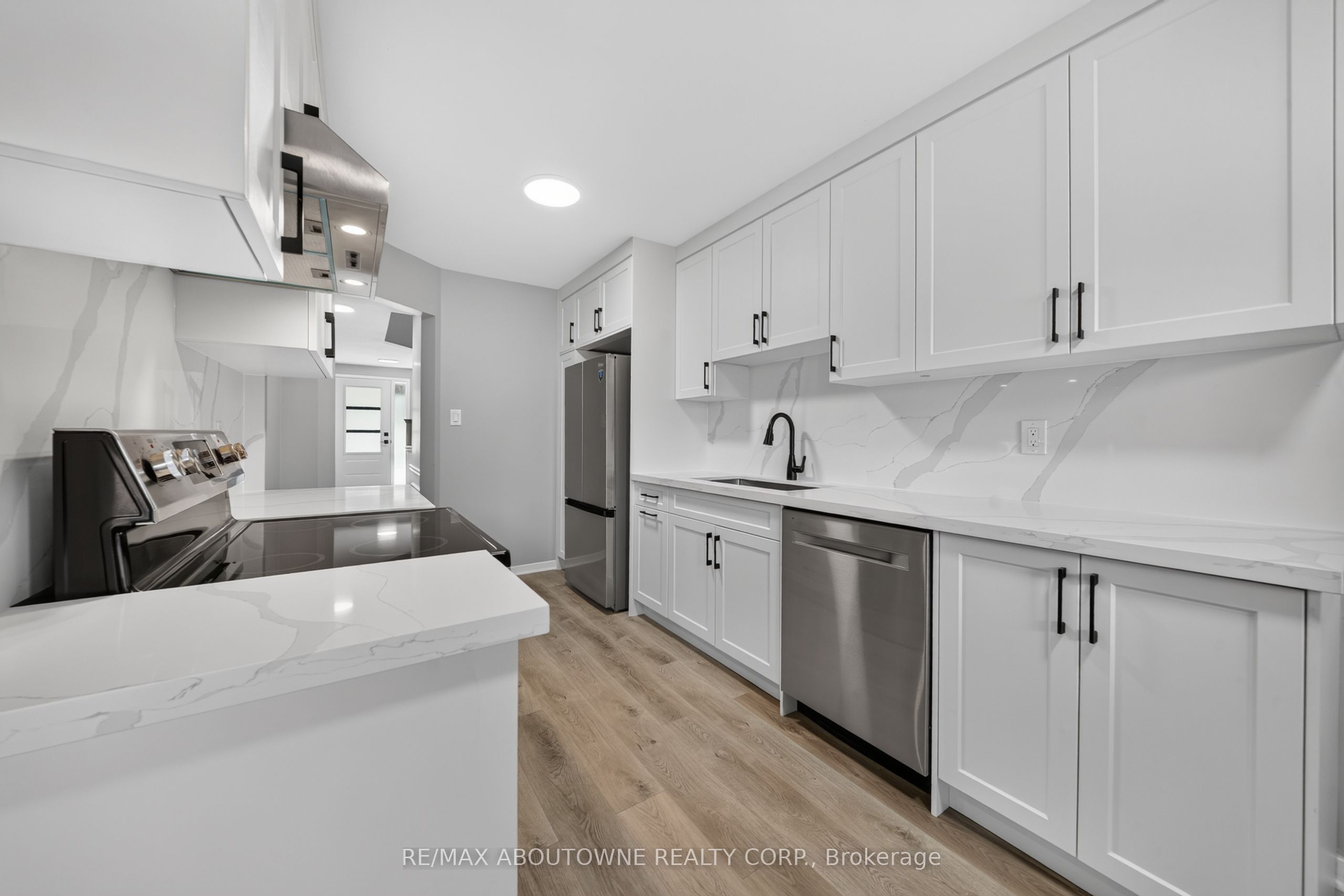 4353 Sawmill Valley Drive