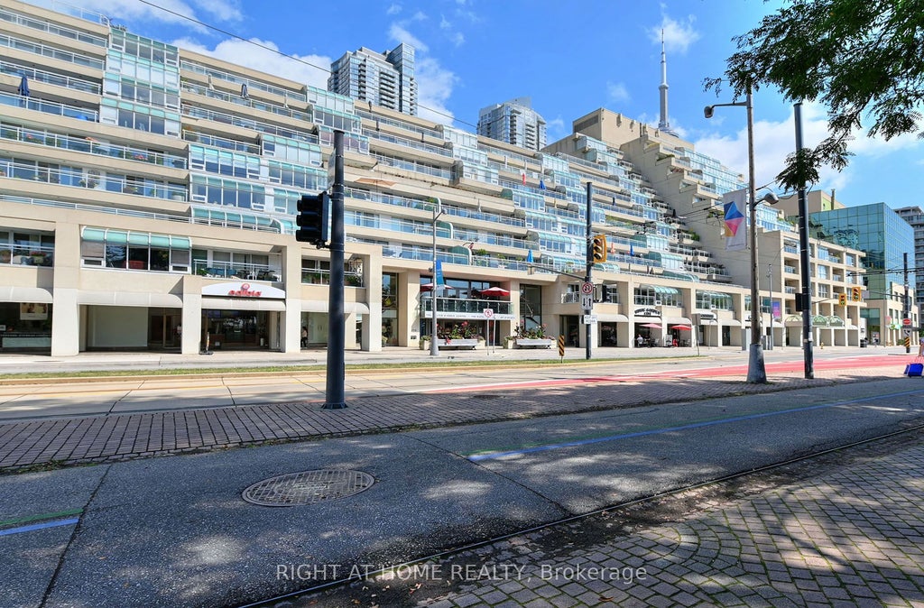 Photo of 460 Queens Quay W #202E, Toronto, ON M5V 2Y4 (MLS # C13696028)