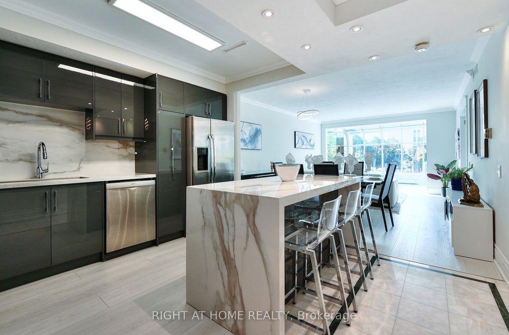 Photo of 460 Queens Quay W #202E, Toronto, ON M5V 2Y4 (MLS # C13696028)