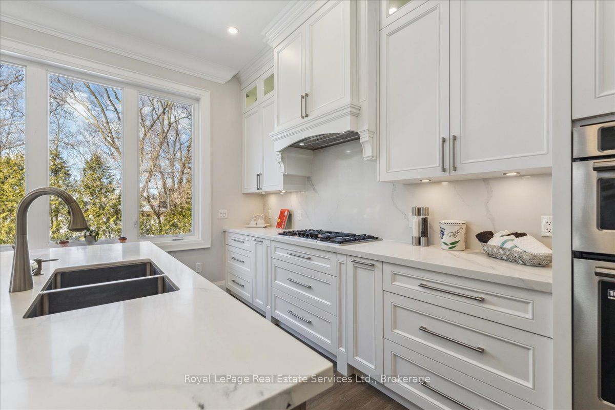 1211 Pinegrove Road