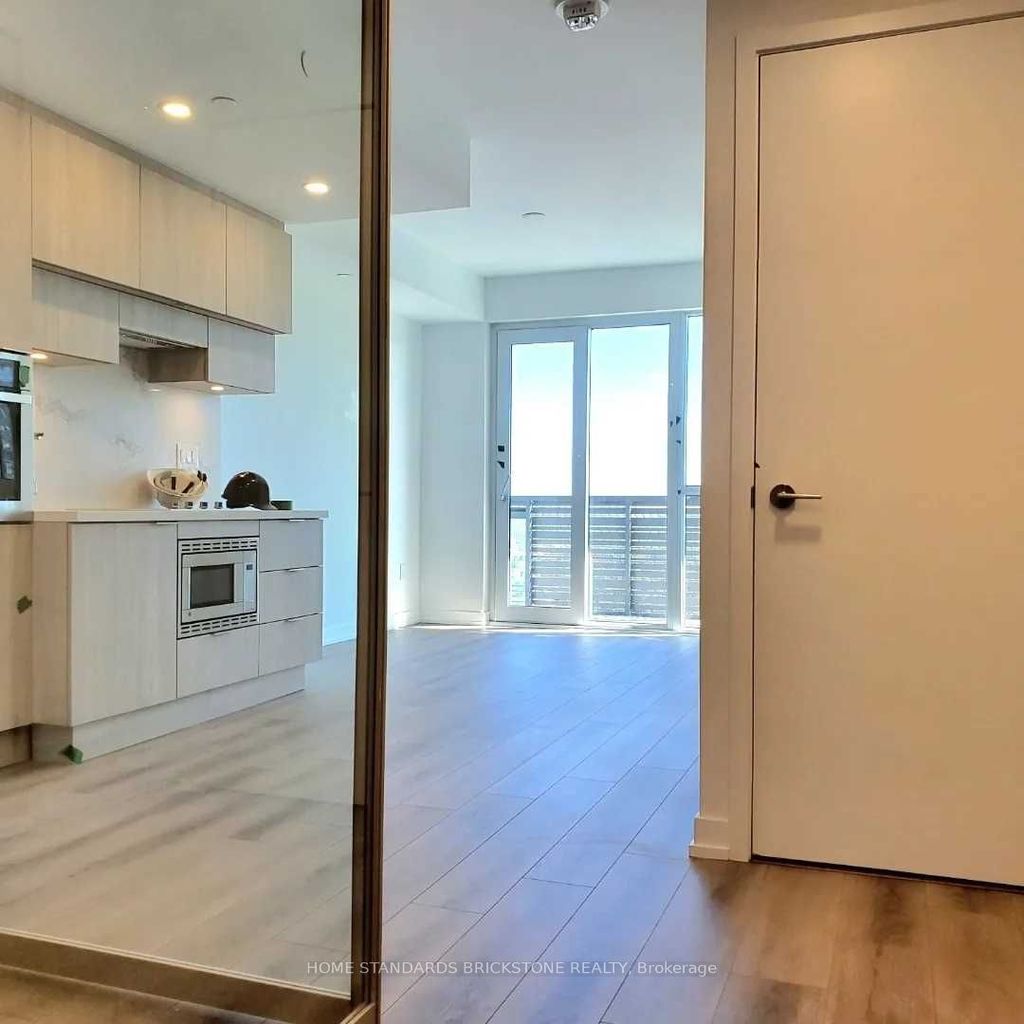 Photo of 39 Roehampton Avenue #2502, Toronto, ON M4P 0G1 (MLS # C12485121)