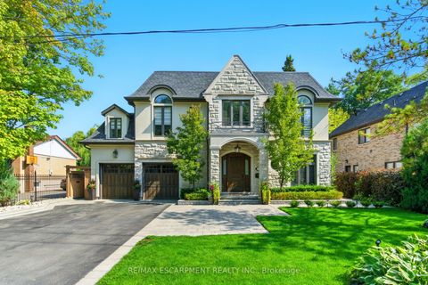 1499 Trotwood Avenue Mississauga ON L5G 3Z8