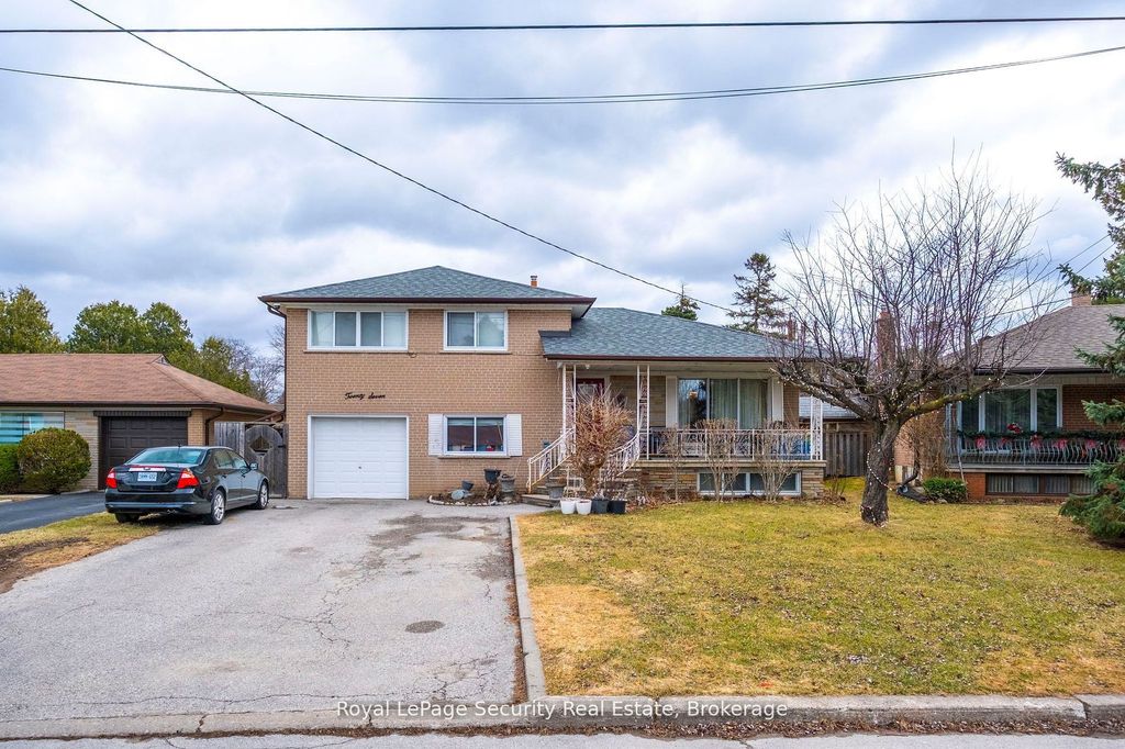 Photo of 27 Belleglade Court, Toronto, ON M9M 2W3 (MLS # W12699750)