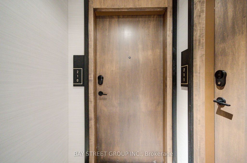 Photo of 120 Eagle Rock Way #210, Vaughan, ON L6A 5C2 (MLS # N13033312)