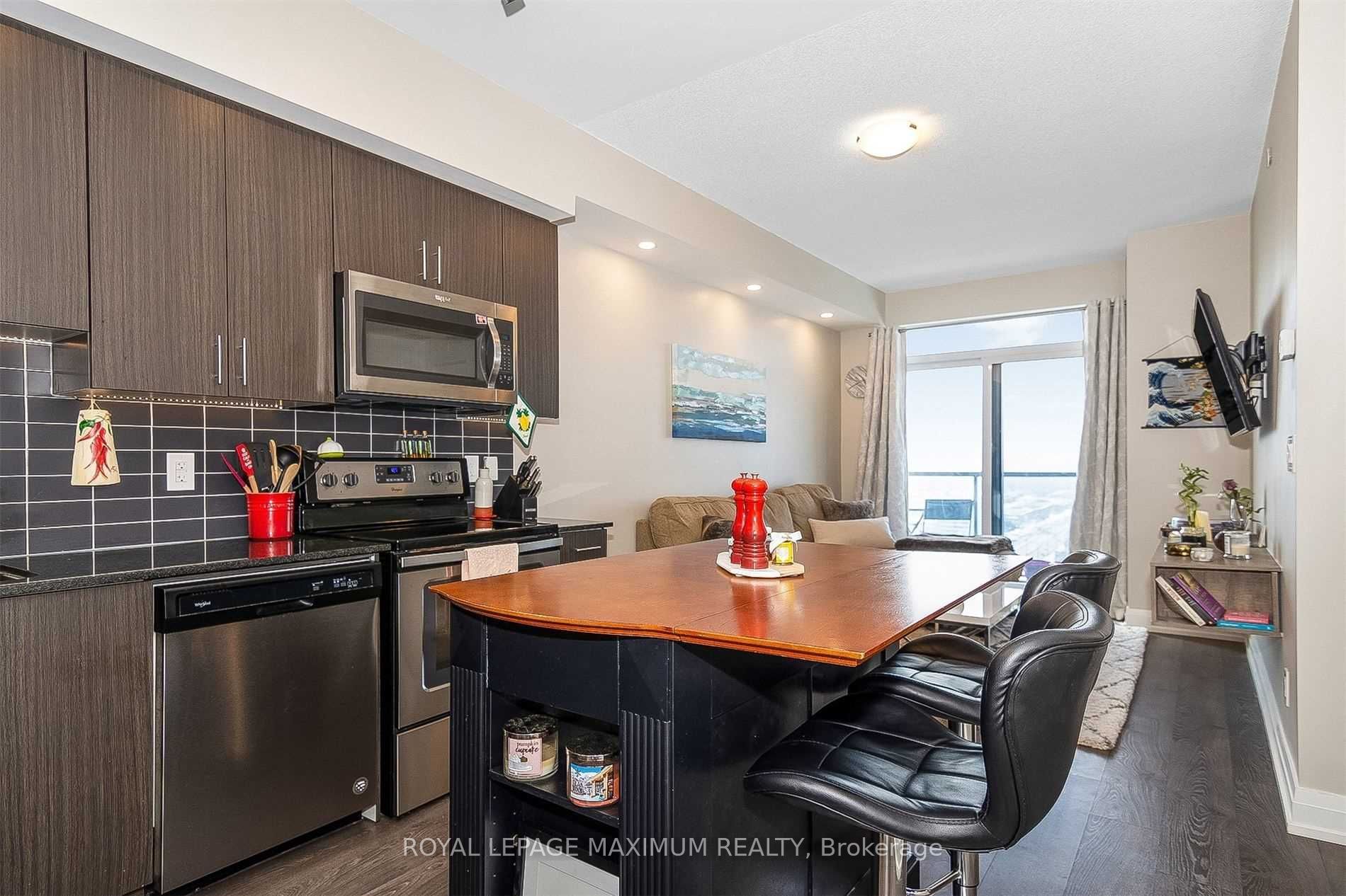 3700 Highway 7 Road 2007