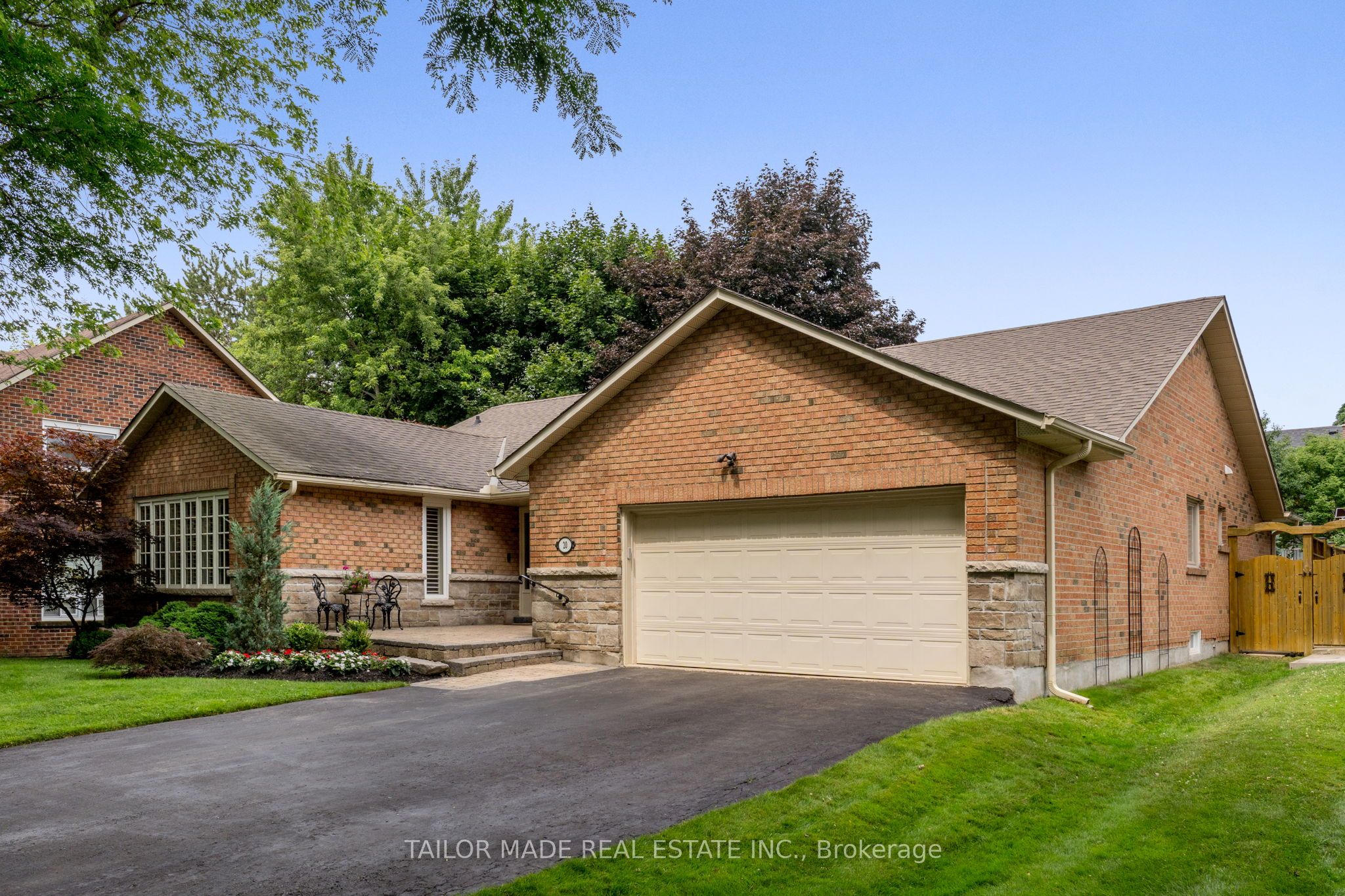 20 Lennox Court