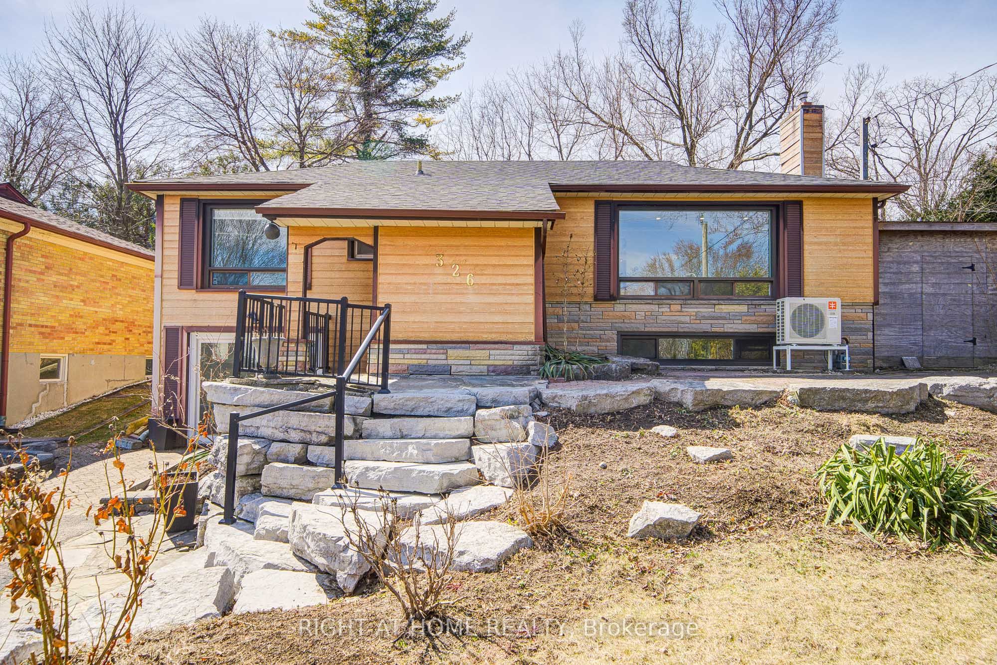 Photo 1 of 15 — 326 Jaybell Grove, Toronto, ON M1C 2X5