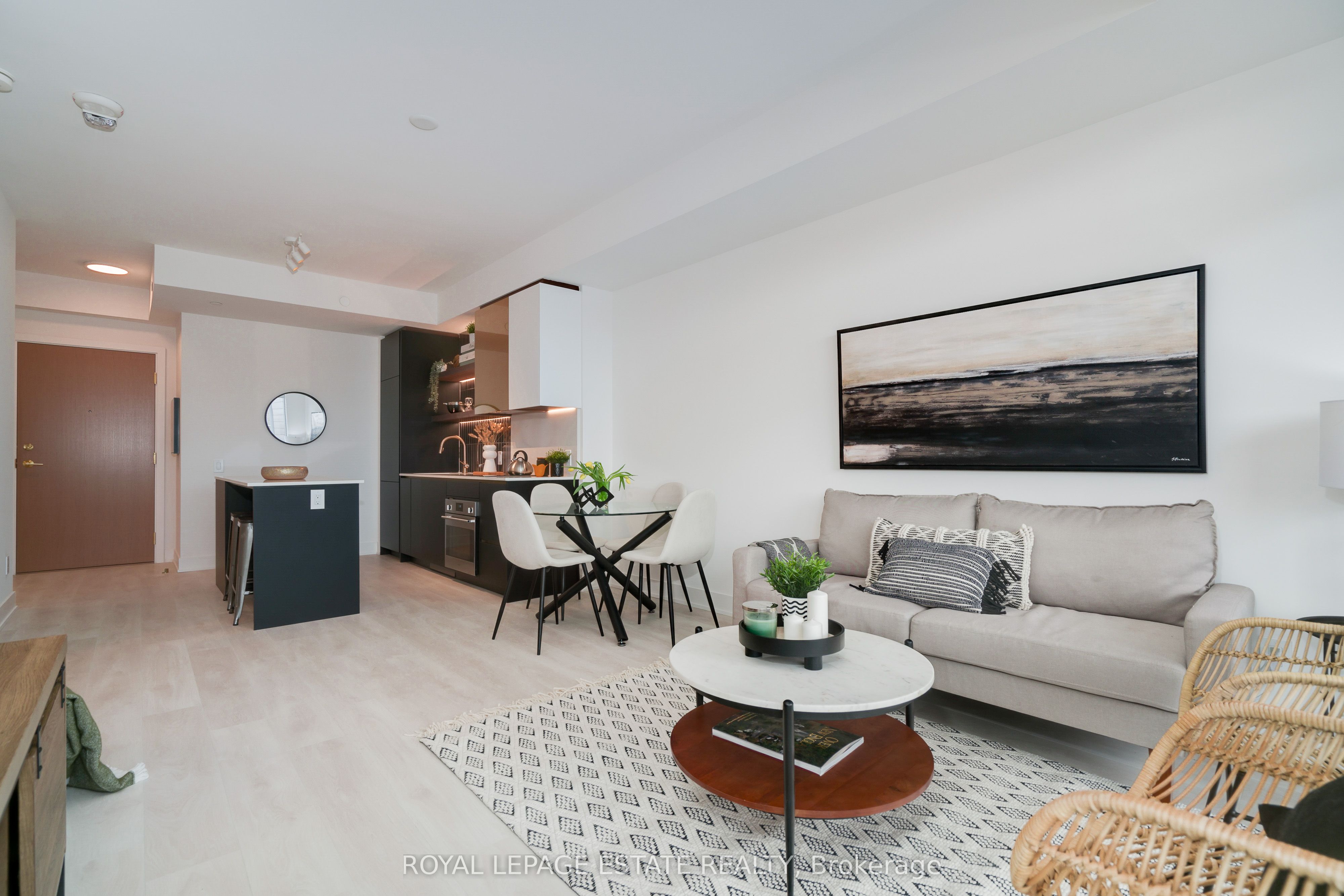 1285 Queen Street E 404