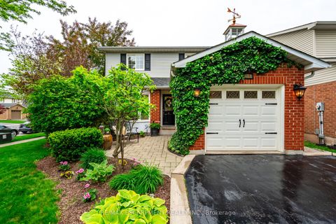 2183 Hunt Crescent Burlington ON L7M 2P8