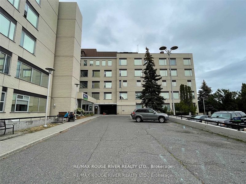 325 Archibald Street S