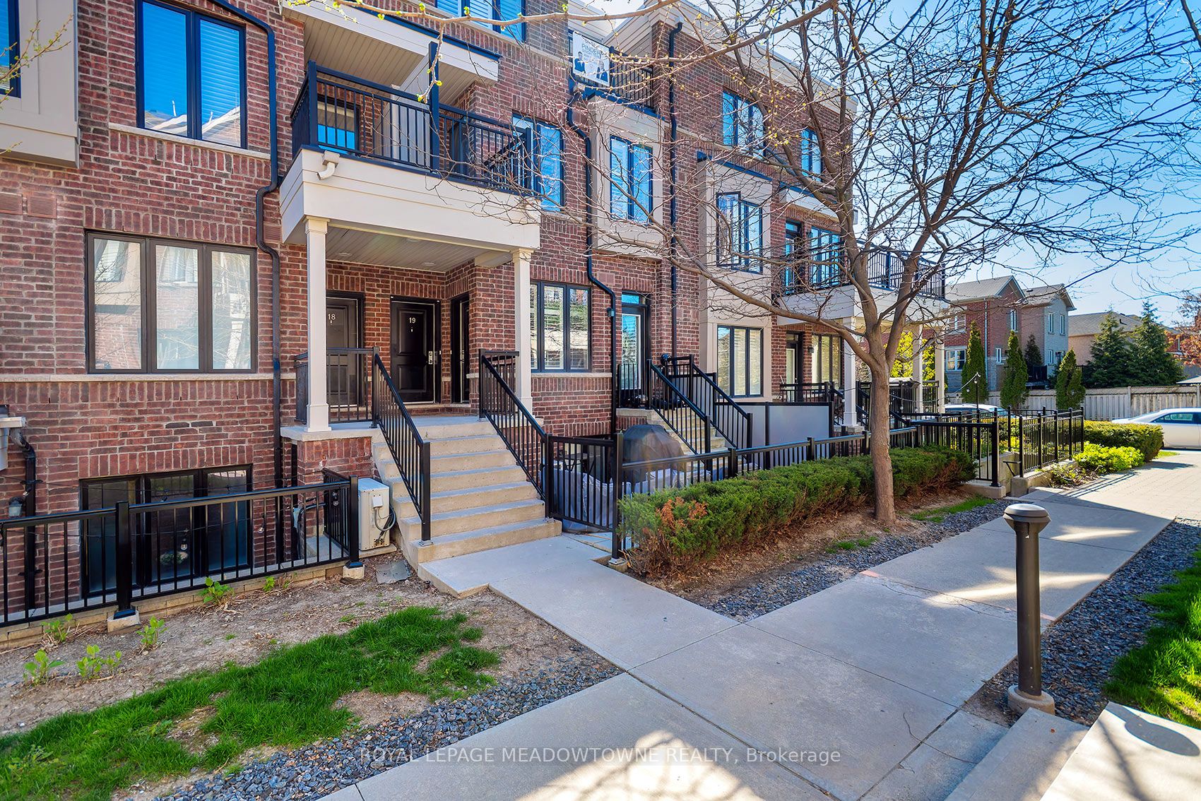 10 Carnation Avenue 19