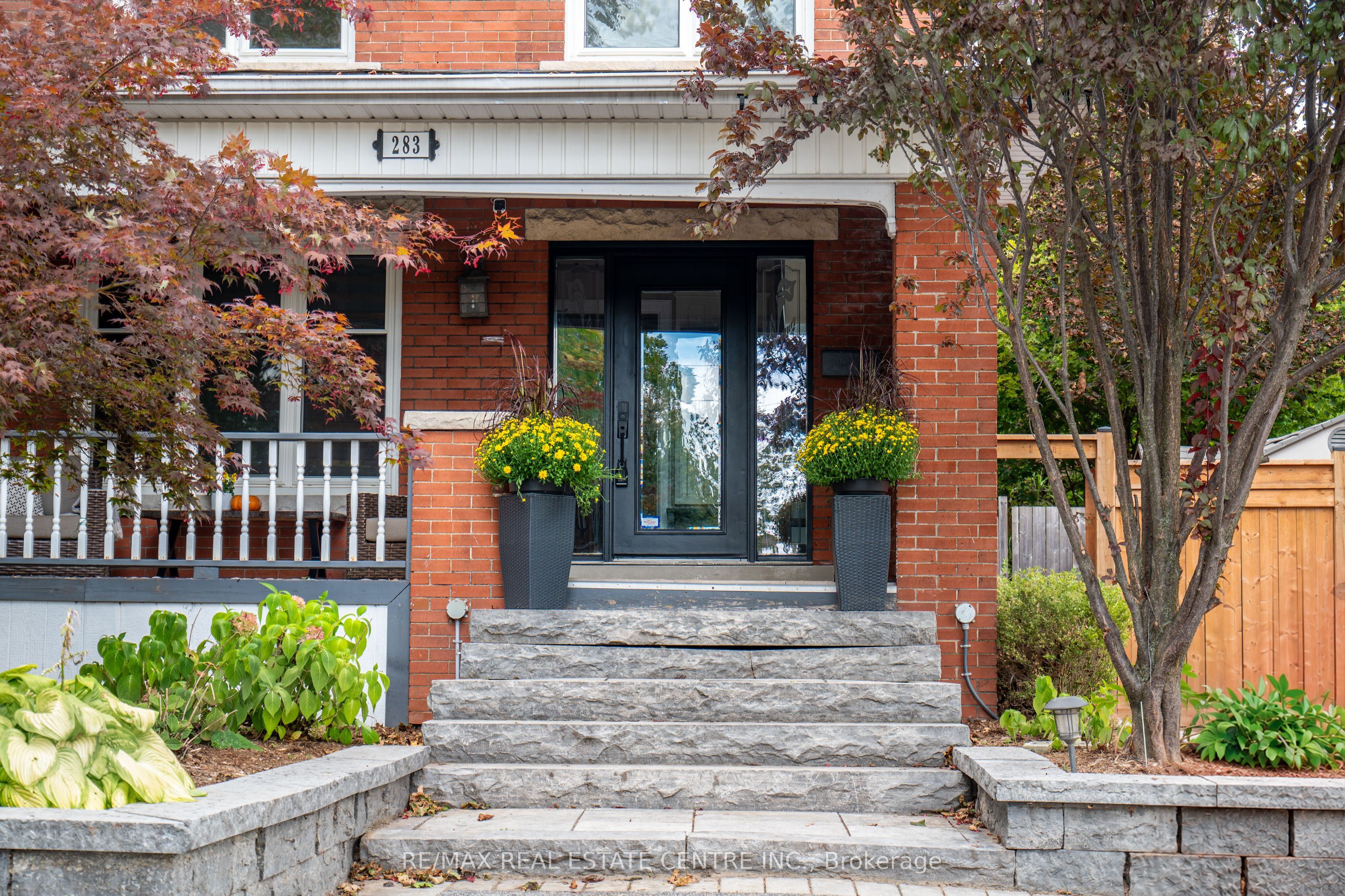 283 Plains Road W