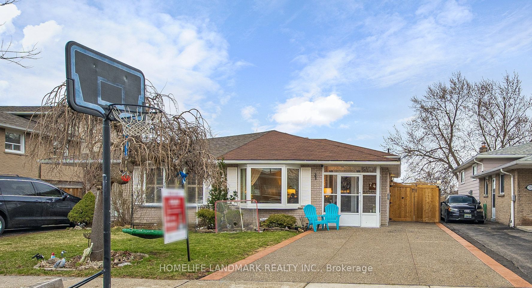 741 Eaglemount Crescent