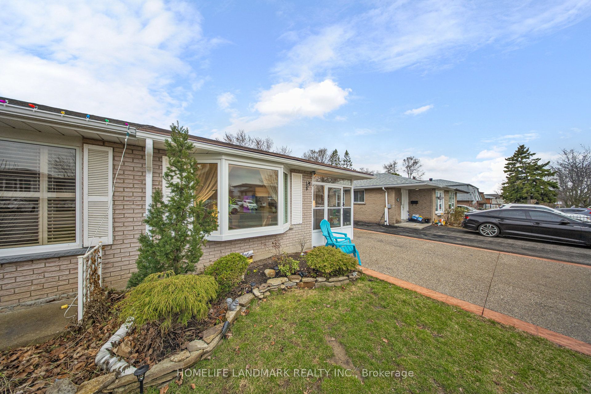 741 Eaglemount Crescent