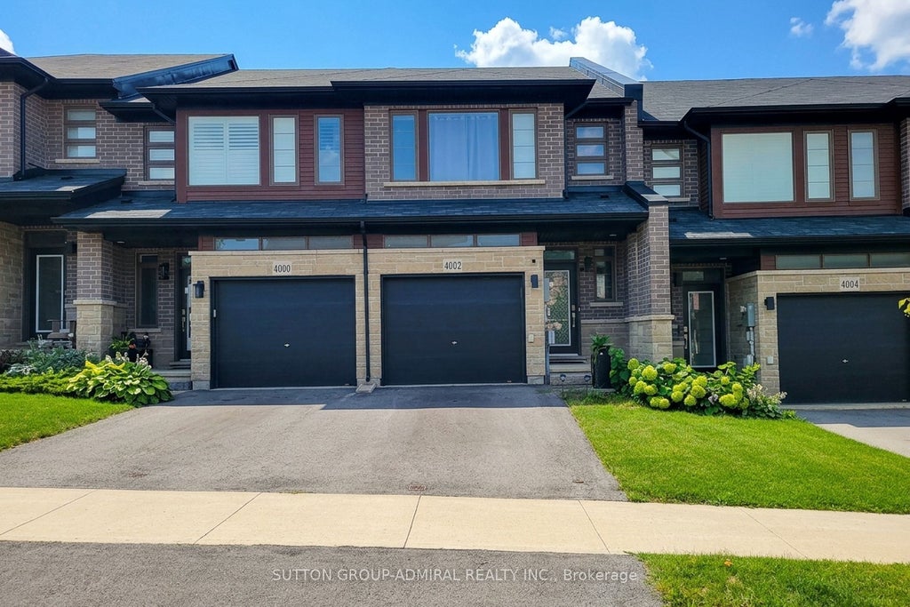 Photo of 4002 Crown Street, Lincoln, ON L3J 0S6 (MLS # X13736916)